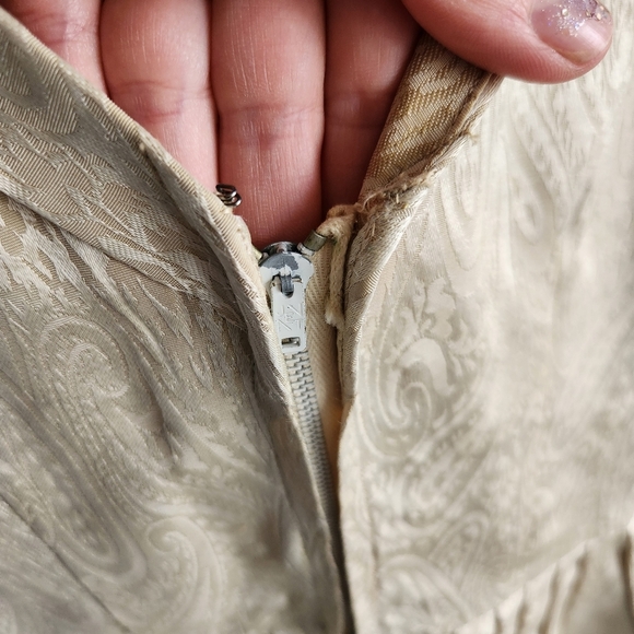 Vintage 50s 60s Sleeveless Gold Brocade Dress Size XS-S Modsquad Mid-century - Picture 6 of 14